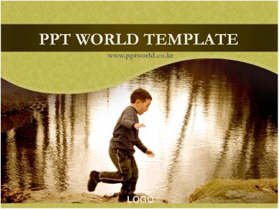 나무 외국인 PPT 템플릿 아이들의 꿈이 있는 템플릿