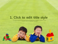 재미있는 쾌활한 PPT 템플릿 잔디위 어린이들의 블럭놀이_슬라이드2