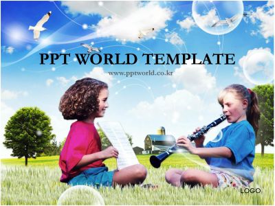 연주 아이 PPT 템플릿 풍경 속 클라리넷을 연습하는 아이들(메인)